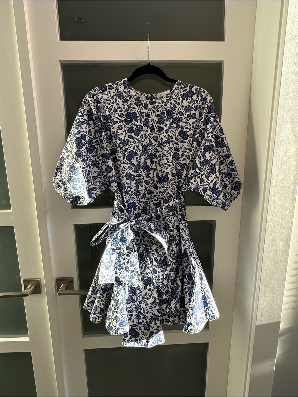 Leisure Blue Floral Mini Dress with Tie-Waist